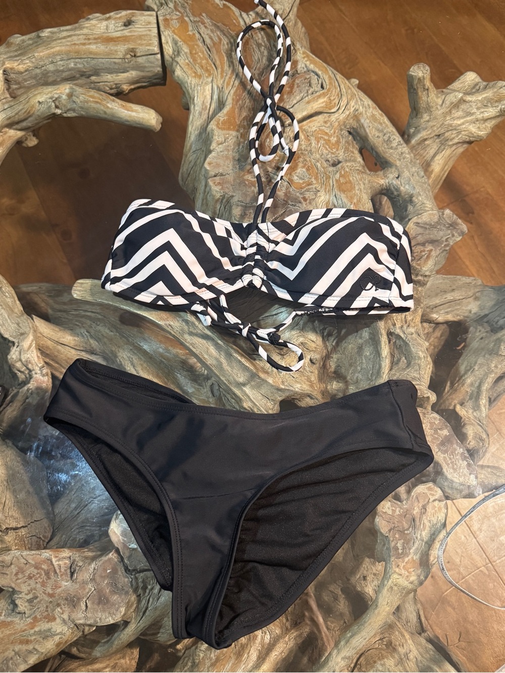 Black bikini set